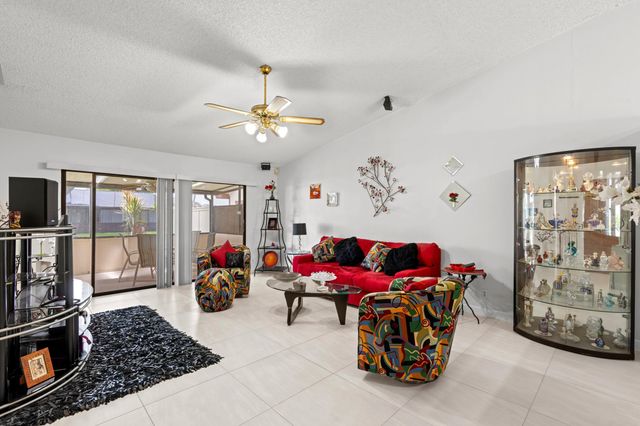 9 Danby Place, Boynton Beach, FL 33426