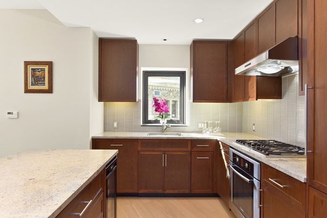 580 Washington 902, Boston, MA 02111