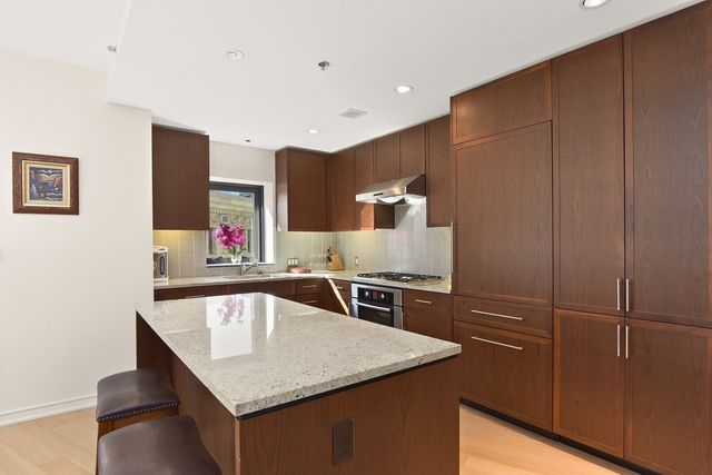 580 Washington 902, Boston, MA 02111