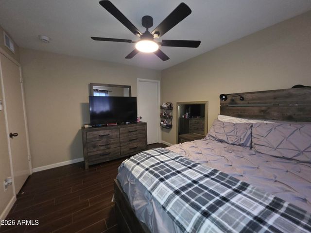 5719 N 44th Lane, Glendale, AZ 85301
