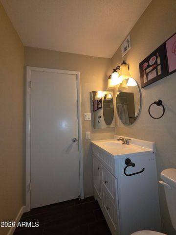 5719 N 44th Lane, Glendale, AZ 85301