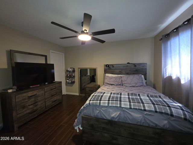 5719 N 44th Lane, Glendale, AZ 85301