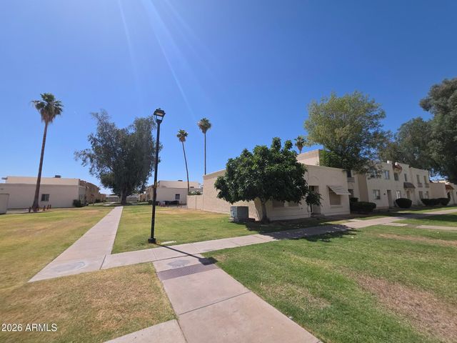 5719 N 44th Lane, Glendale, AZ 85301
