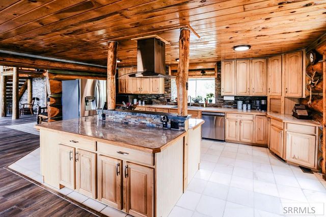 59 Savage Ranch Road, Salmon, ID 83467