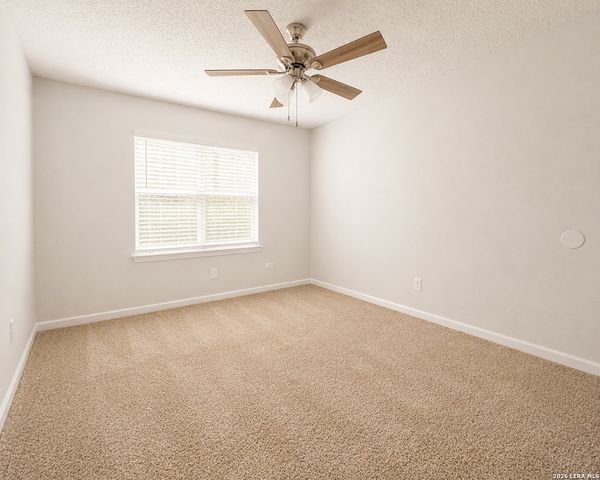 11418 FORT WYNE DR, San Antonio, TX 78245