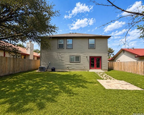 11418 FORT WYNE DR, San Antonio, TX 78245