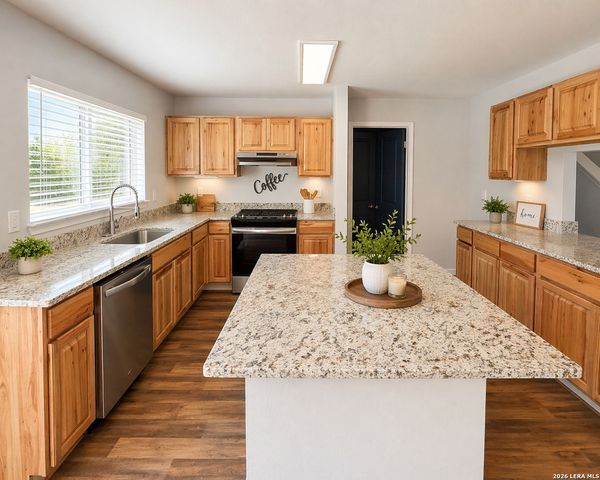 11418 FORT WYNE DR, San Antonio, TX 78245