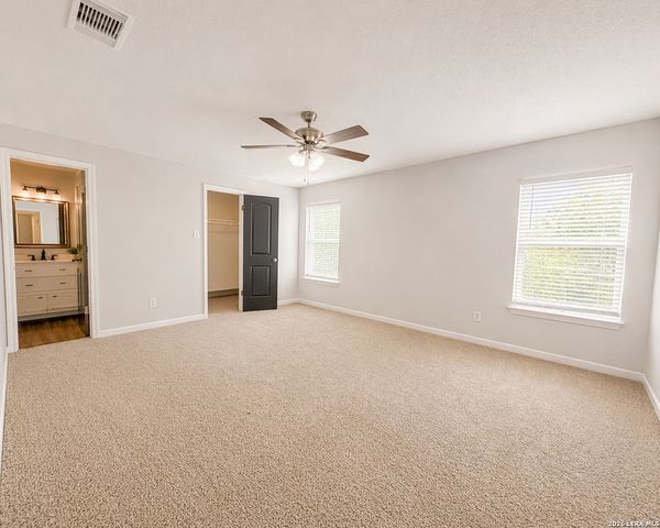 11418 FORT WYNE DR, San Antonio, TX 78245