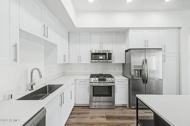 7300 E EARLL Drive 2017, Scottsdale, AZ 85251