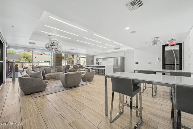 7300 E EARLL Drive 2017, Scottsdale, AZ 85251