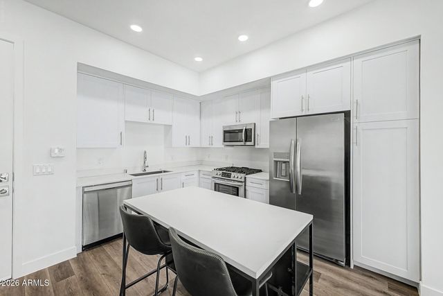 7300 E EARLL Drive 2017, Scottsdale, AZ 85251