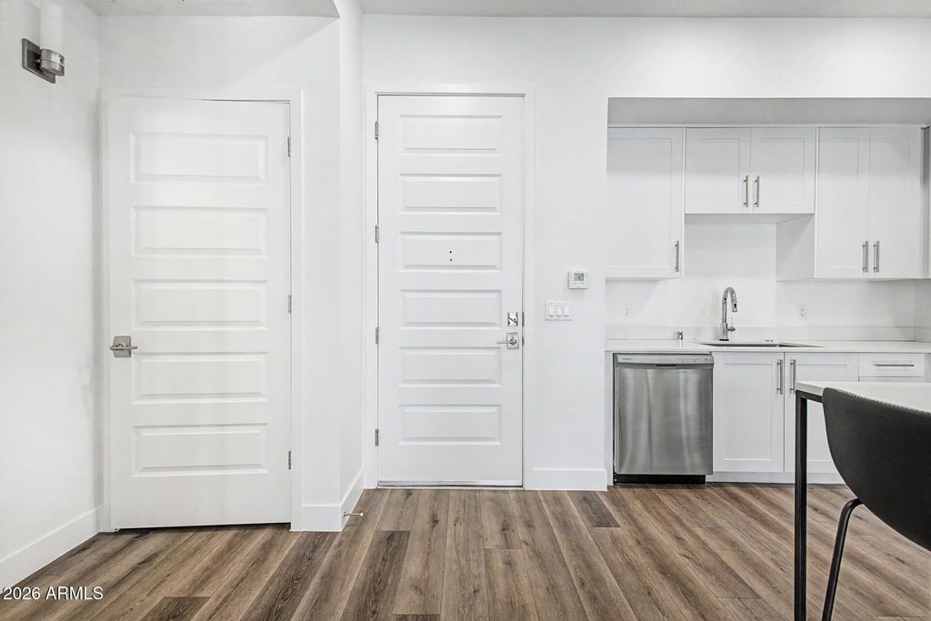 7300 E EARLL Drive 2017, Scottsdale, AZ 85251 — photo 2