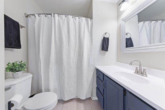 8782 210th Street W, Lakeville, MN 55044