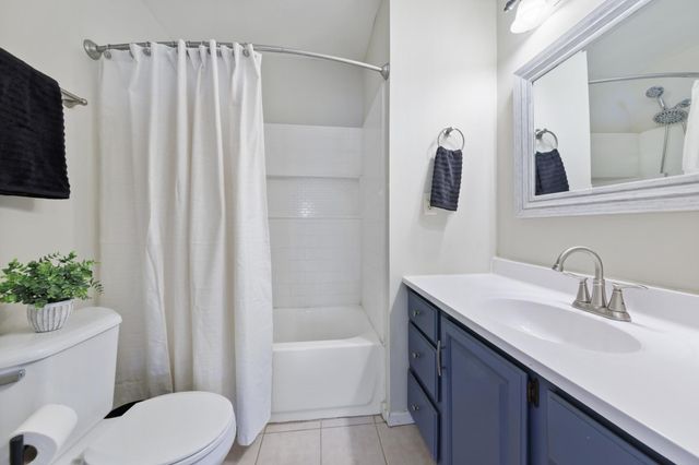 8782 210th Street W, Lakeville, MN 55044