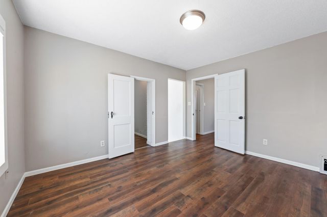 8782 210th Street W, Lakeville, MN 55044