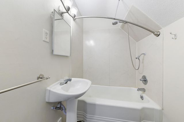 8782 210th Street W, Lakeville, MN 55044