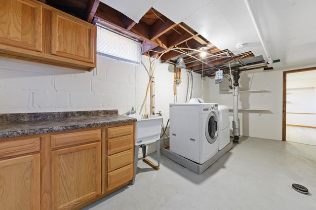 8782 210th Street W, Lakeville, MN 55044