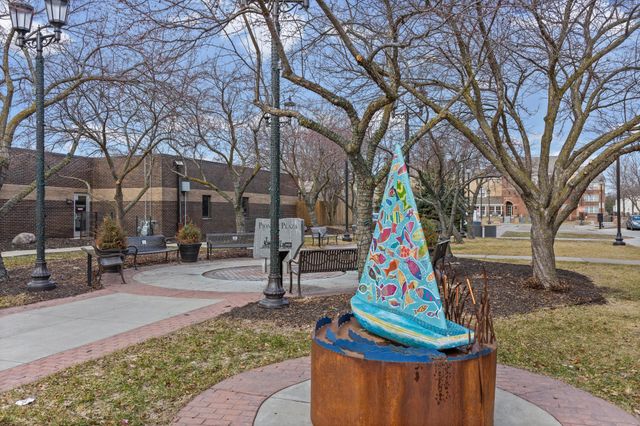 8782 210th Street W, Lakeville, MN 55044