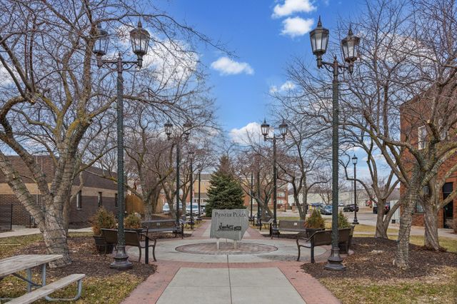 8782 210th Street W, Lakeville, MN 55044