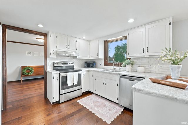 10501 Stellhorn Road, Fort Wayne, IN 46815