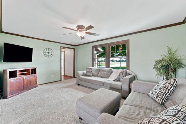 10501 Stellhorn Road, Fort Wayne, IN 46815