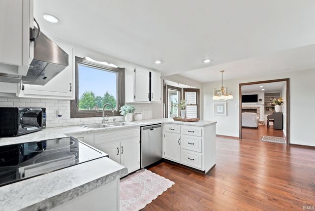 10501 Stellhorn Road, Fort Wayne, IN 46815