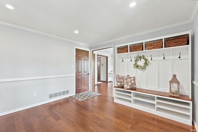 10501 Stellhorn Road, Fort Wayne, IN 46815