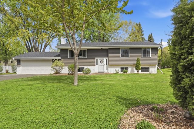4440 Urbandale Court N, Plymouth, MN 55446
