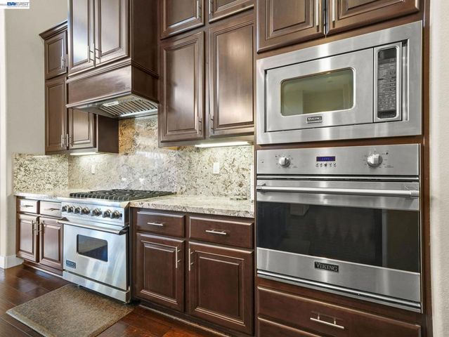 65 Stonebrae Rd, Hayward, CA 94542