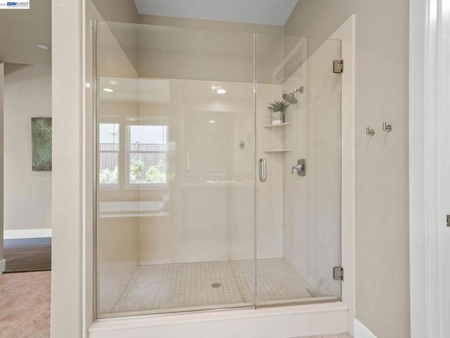 65 Stonebrae Rd, Hayward, CA 94542