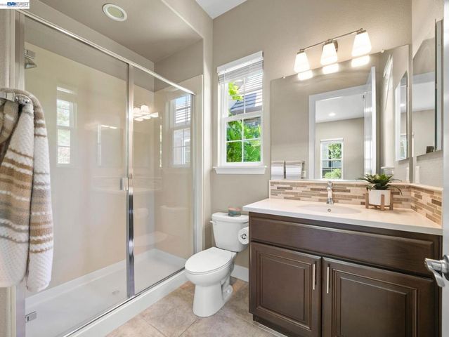 65 Stonebrae Rd, Hayward, CA 94542