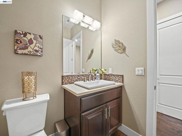 65 Stonebrae Rd, Hayward, CA 94542
