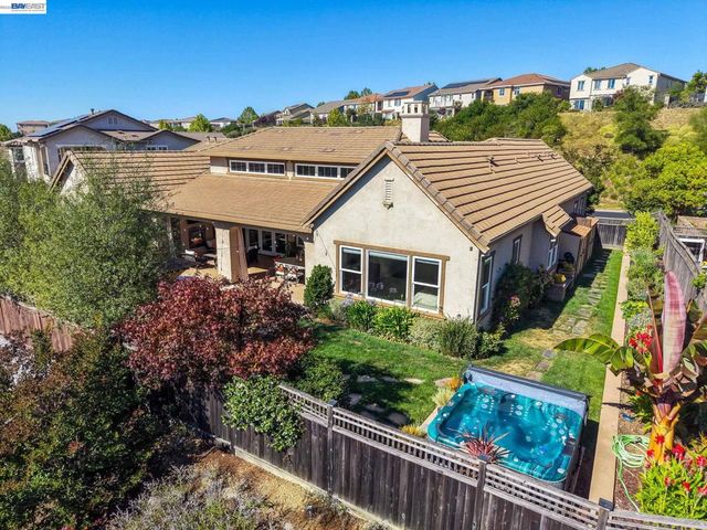65 Stonebrae Rd, Hayward, CA 94542