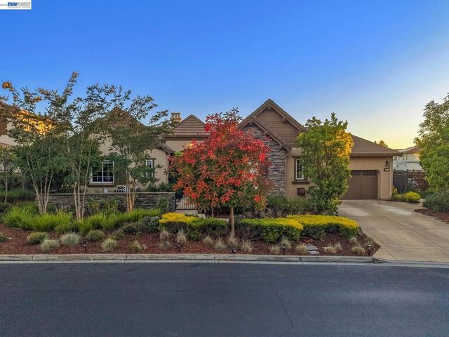 65 Stonebrae Rd, Hayward, CA 94542