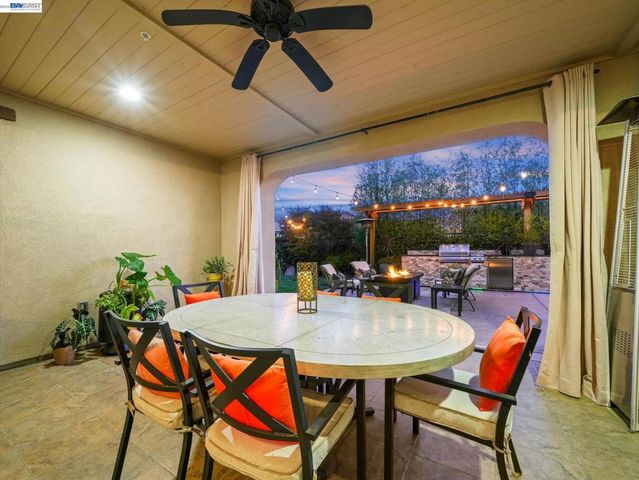 65 Stonebrae Rd, Hayward, CA 94542