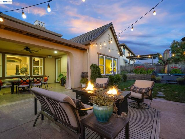 65 Stonebrae Rd, Hayward, CA 94542