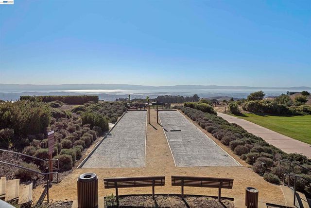 65 Stonebrae Rd, Hayward, CA 94542