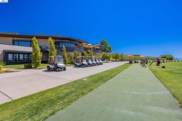 65 Stonebrae Rd, Hayward, CA 94542