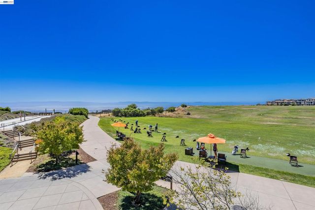 65 Stonebrae Rd, Hayward, CA 94542
