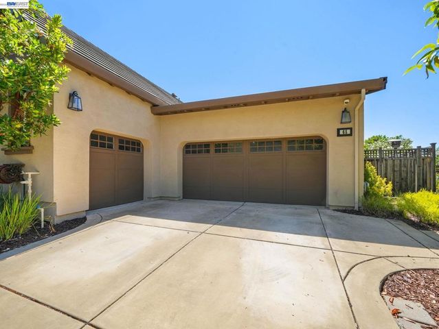 65 Stonebrae Rd, Hayward, CA 94542