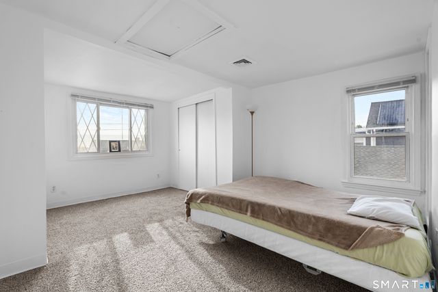 15 California Street, West Haven, CT 06516