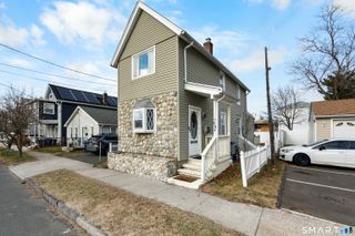 15 California Street, West Haven, CT 06516