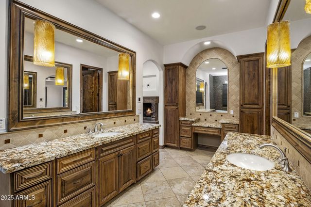 9222 E RIMROCK Drive, Scottsdale, AZ 85255