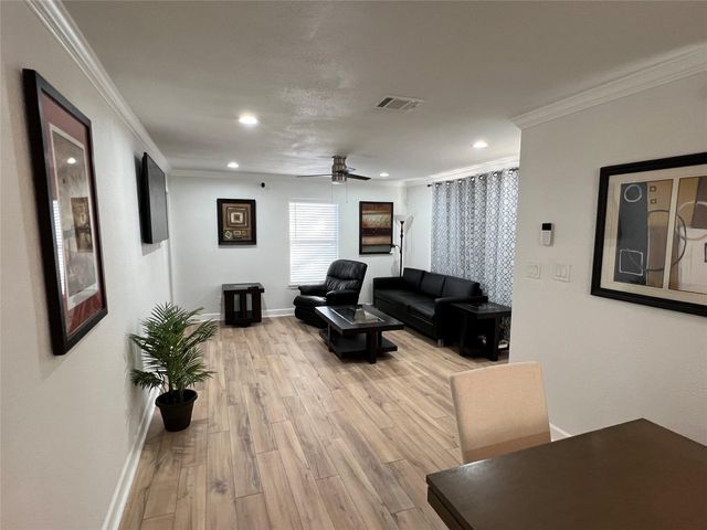 7125 Conley Street, Houston, TX 77021