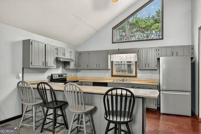 95 N Crestview Drive, Ellijay, GA 30540