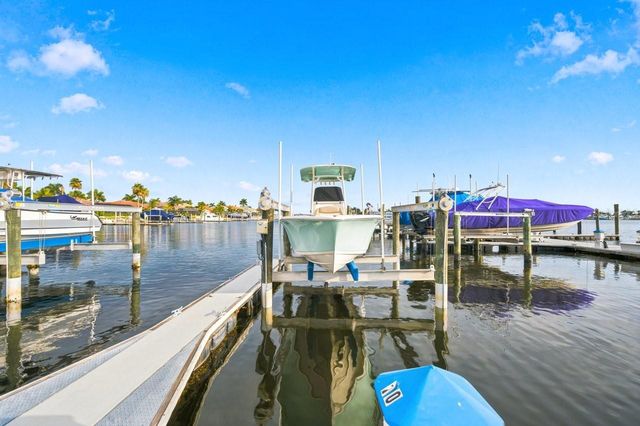 1110 3RD STREET E, Palmetto, FL 34221