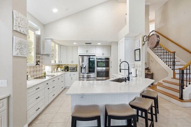 1110 3RD STREET E, Palmetto, FL 34221