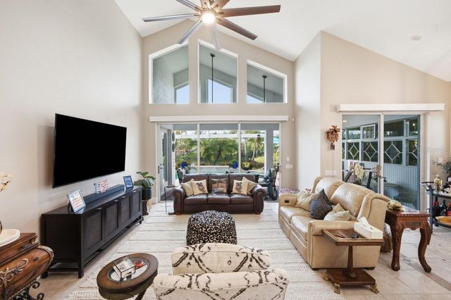 1110 3RD STREET E, Palmetto, FL 34221