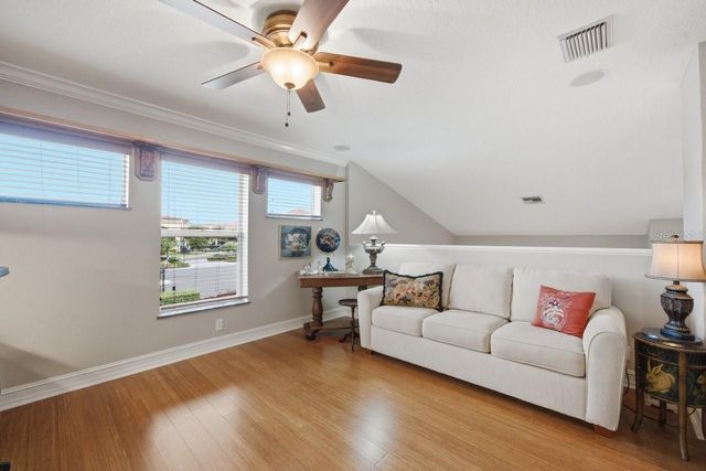 1110 3RD STREET E, Palmetto, FL 34221