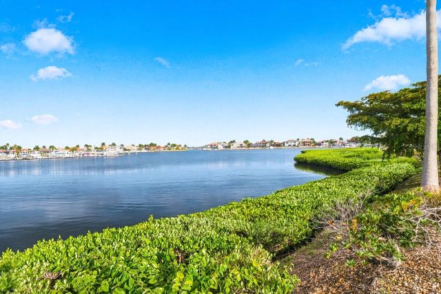 1110 3RD STREET E, Palmetto, FL 34221